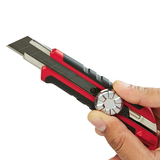 MILWAUKEE 18mm Snap Off Knife with Metal Lock and Precision Cut Blade