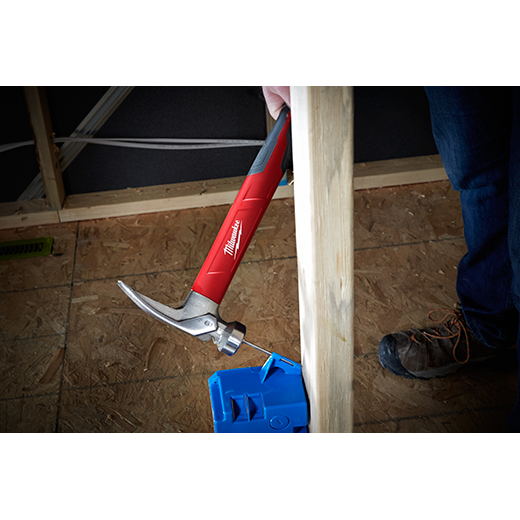MILWAUKEE - 19oz Smooth Face Poly/Fiberglass Handle Hammer